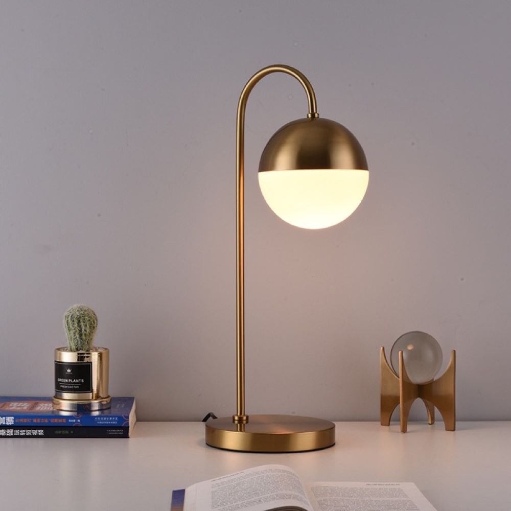 ĐÈN BÀN / ĐÈN ĐẦU GIƯỜNG AZP-56 phong cách đương đại, hàng nhập khẩu AZP