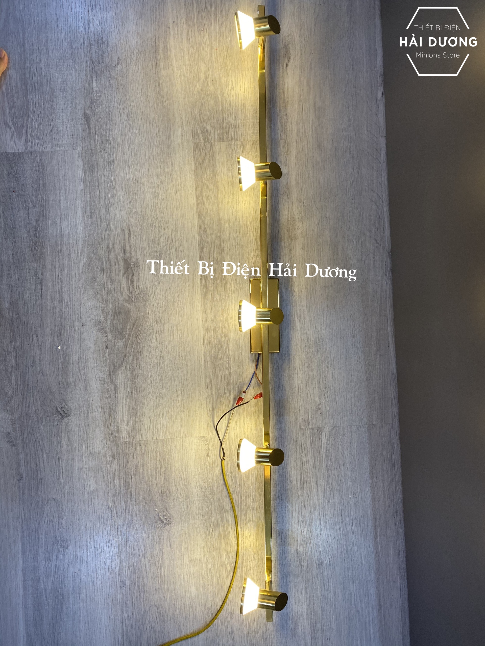 Đèn soi tranh - Đèn rọi gương Led Đèn soi gương 5 đèn chiếu sáng model 3602 -5 15w - Ánh sáng vàng