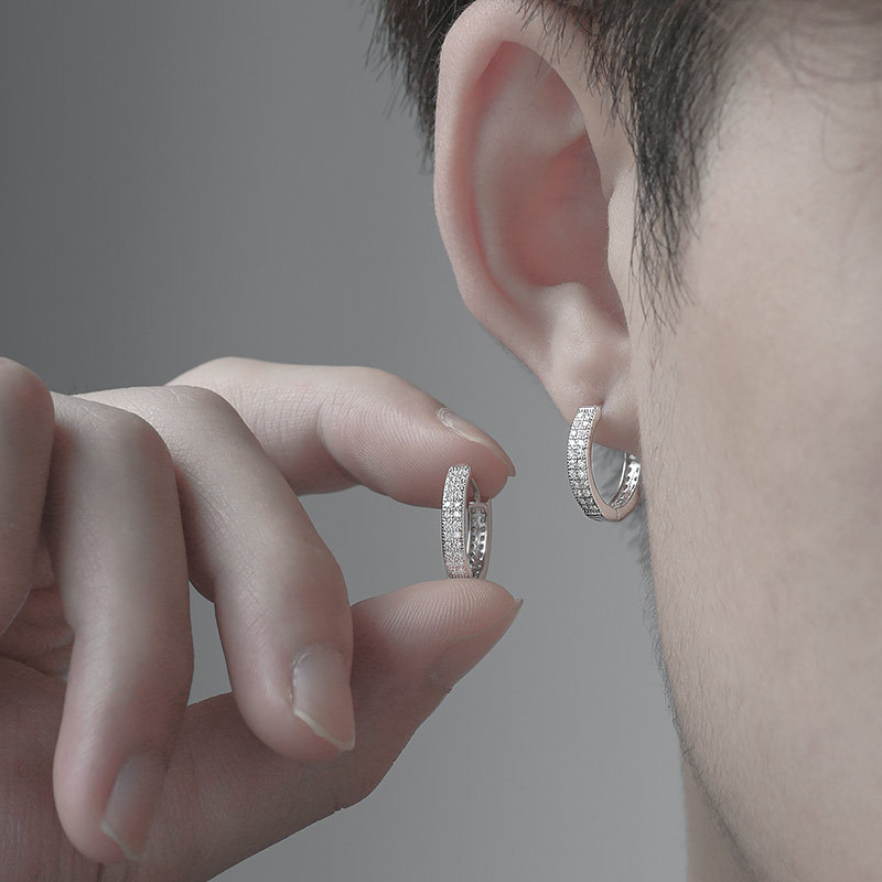 Khuyên tai nam bạc 925 dạng tròn đính đá