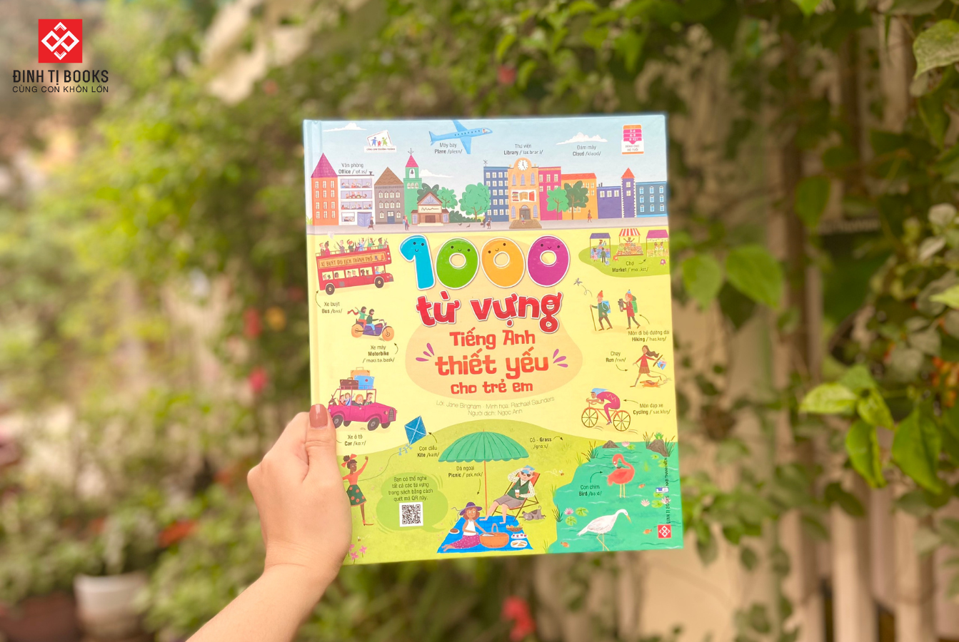 1000 từ vựng tiếng Anh thiết yếu cho trẻ em với kho từ vựng phong phú, đa dạng chủ đề - Đinh Tị Books