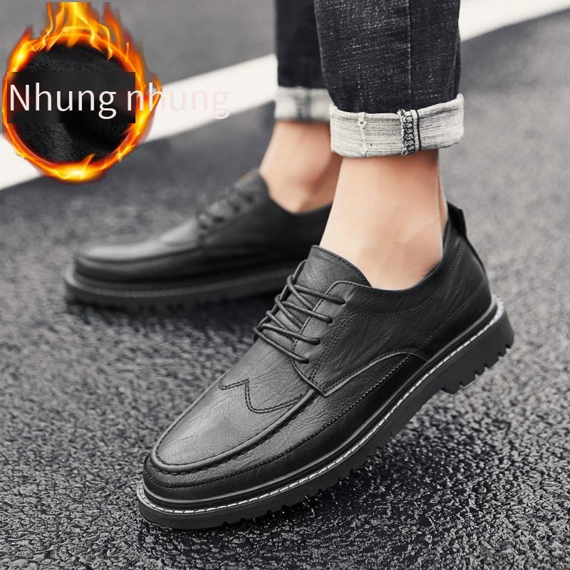 Đảm bảo chất lượng giày da ngoài trời đôi giày phù hợp với giày lưới màu đỏ giày làm việc khử mùi
