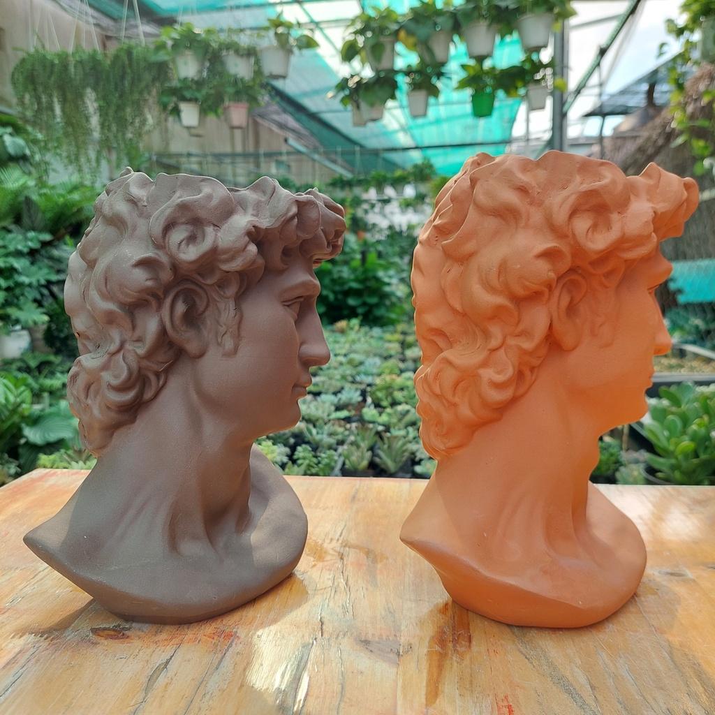 Chậu đất nung Bình Dương - Chàng trai David, miệng chậu 12cm,chiều cao 24cm