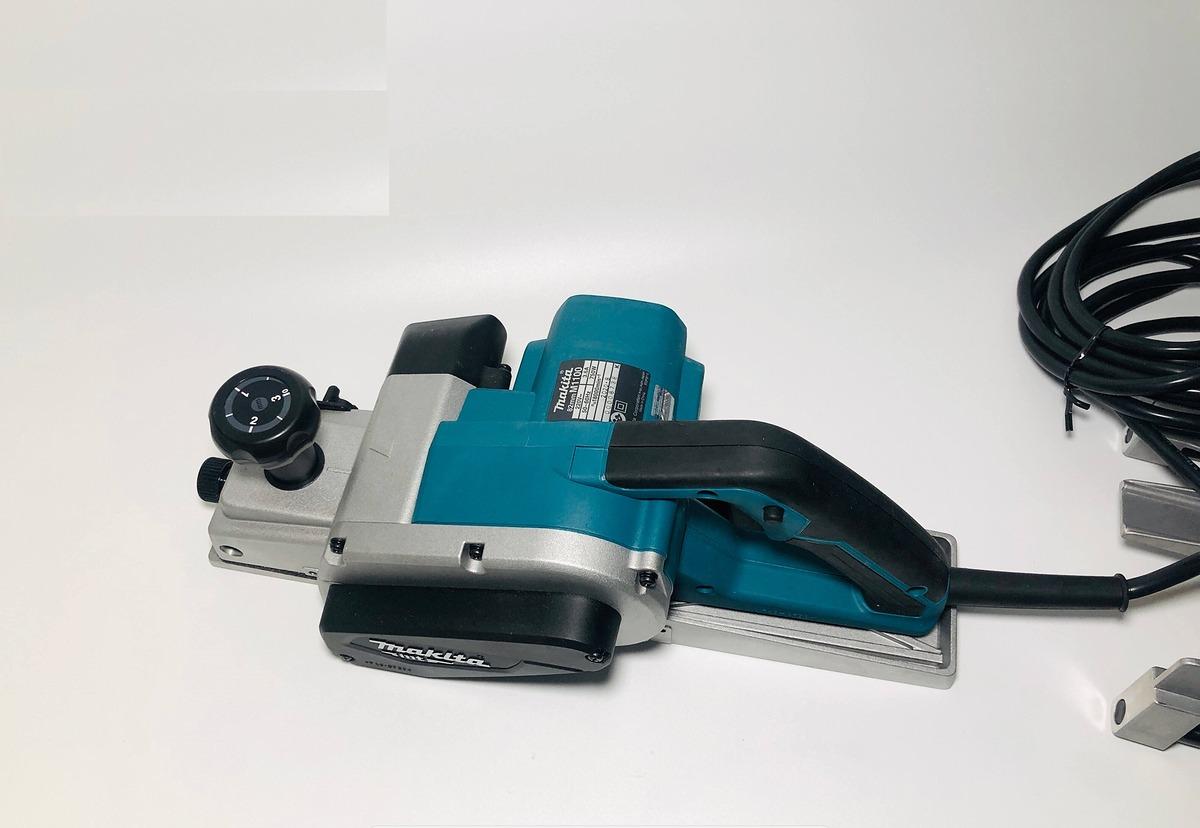 MÁY BÀO GỖ 82MM 750W MAKITA M1100B - HÀNG CHÍNH HÃNG