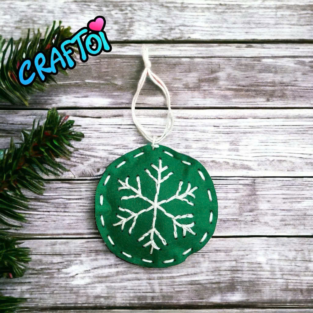 KIM NHỰA Bộ Thủ Công Trẻ Tự Làm Bông 5+ Christmas ornament Noel Craftoi Felt Sewing toy prepunched holes plastic needle