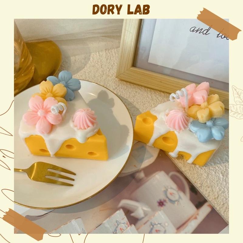 Nến Thơm Handmade Miếng Phô Mai Hoa Đào Phủ Kem - Dory Lab