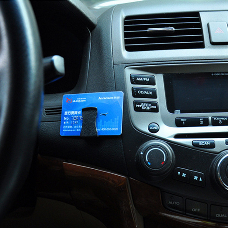 Bộ 2 nút dán kẹp mắt kính giấy tờ thẻ ATM trên xe ô tô chất liệu nhựa cao cấp