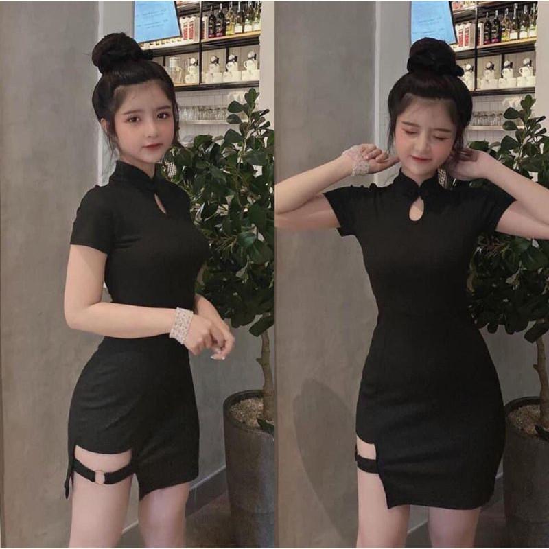 Đầm body cổ tàu phối choker