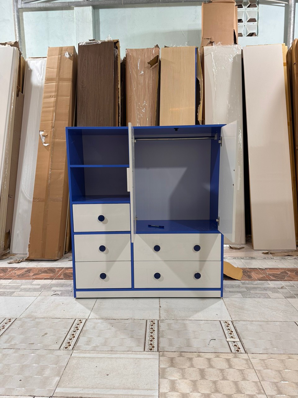 Tủ áo trẻ em Doremon Tundo 1m2 x 1m2