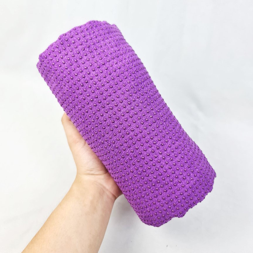 Khăn trải thảm tập Yoga có hạt PVC chống trượtgng