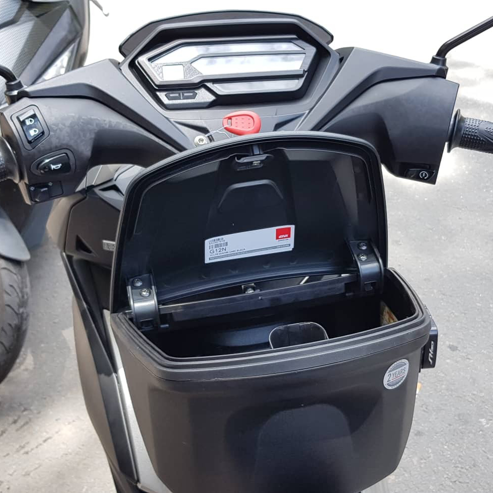 Thùng giữa Givi G12N 12 lít Fixed Center Box 2019 đặc biệt cho Winner Exciter, Wave xe máy, Mô tô