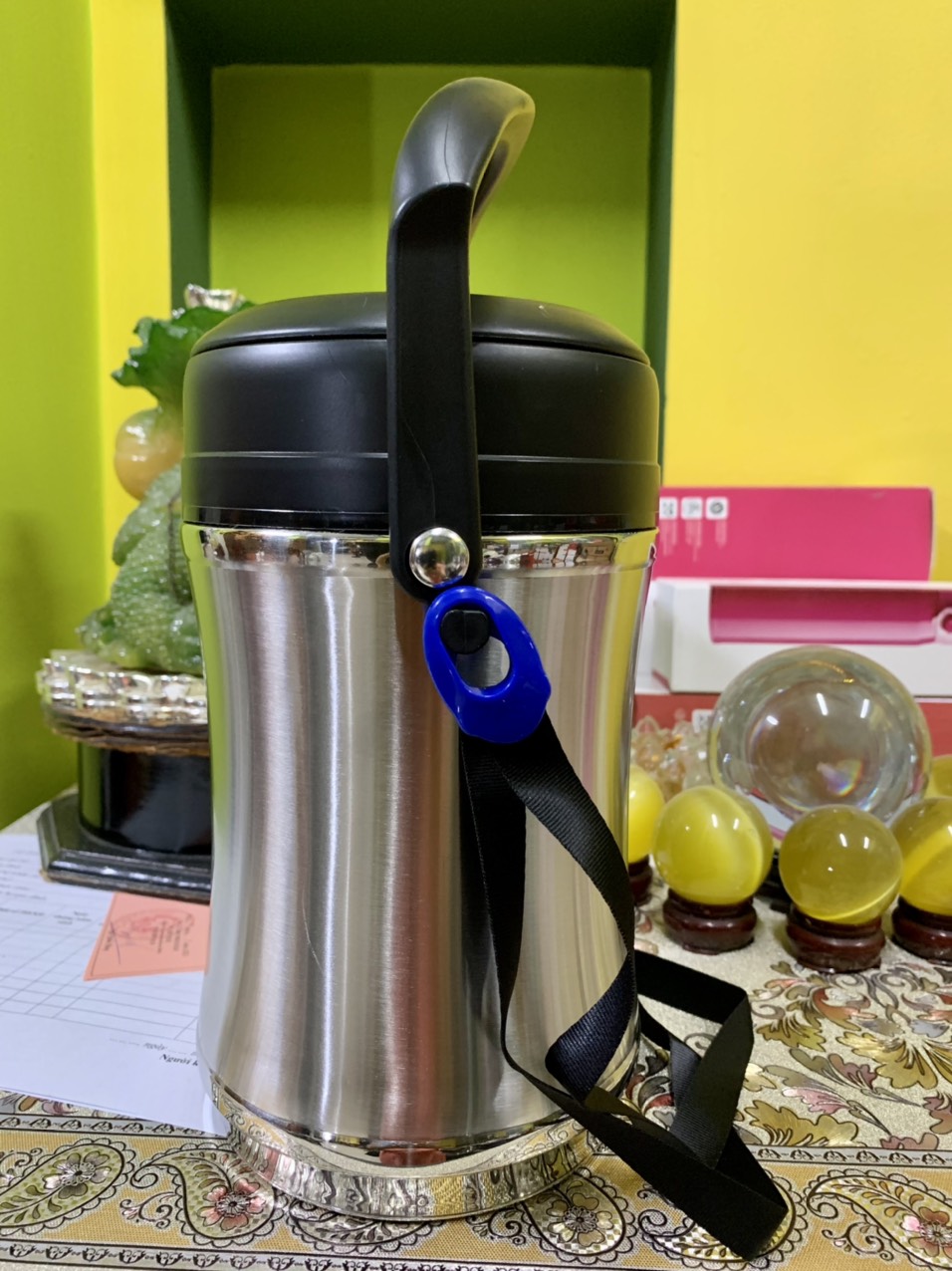 Xách nhiệt 2l có 2 ngăn nhỏ bên trong