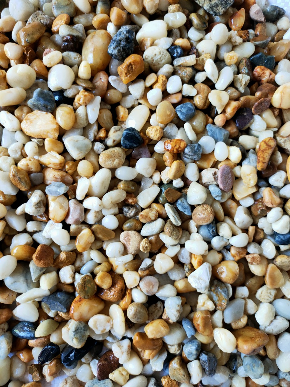 ĐÁ SỎI TRANG TRÍ BỂ CÁ, CHẬU CÂY, TÚI 2KG SỎI NHIỀU MÀU