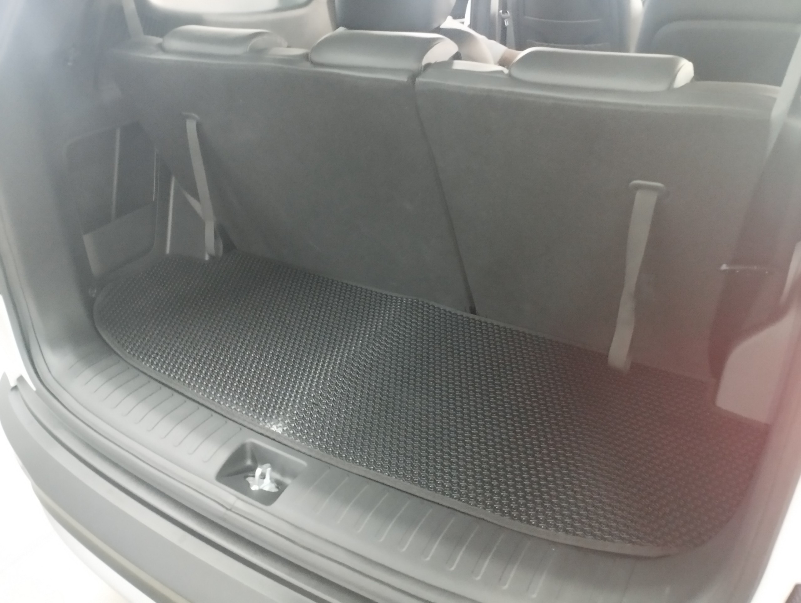 Thảm lót sàn KATA cho xe Hyundai Custin - Hàng chính hãng không mùi, chống thấm, không ẩm mốc