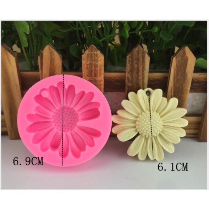 Khuôn silicon cúc 6cm , cúc đơn nhí , cúc 6 bông