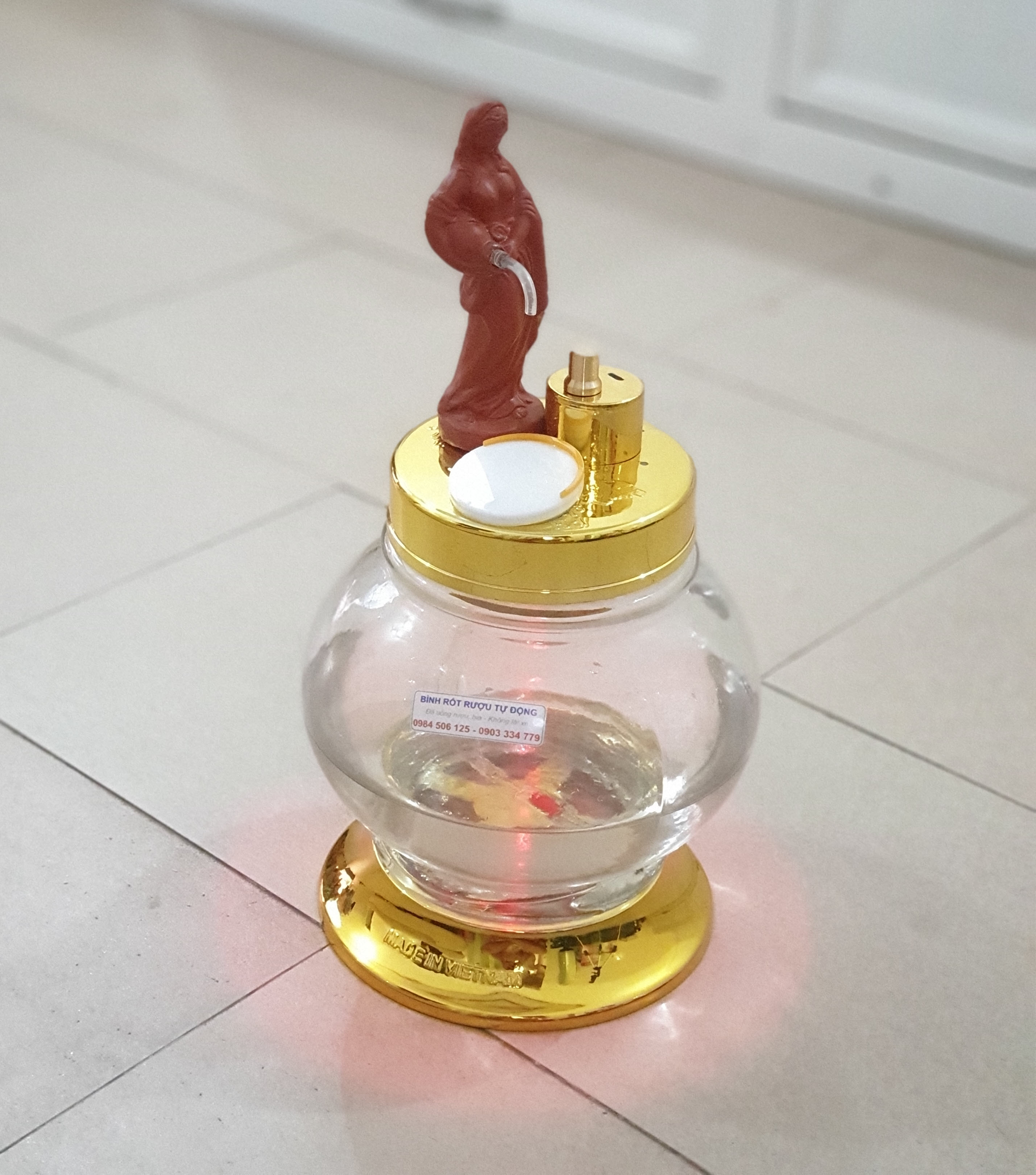 Bình rót ruou tự động cô gái 2.7 lit bằng thủy tinh
