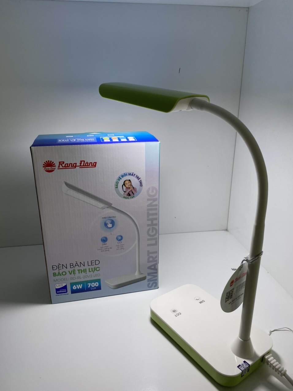 Đèn bàn học LED Cảm ứng Rạng Đông RD RL 20 LED