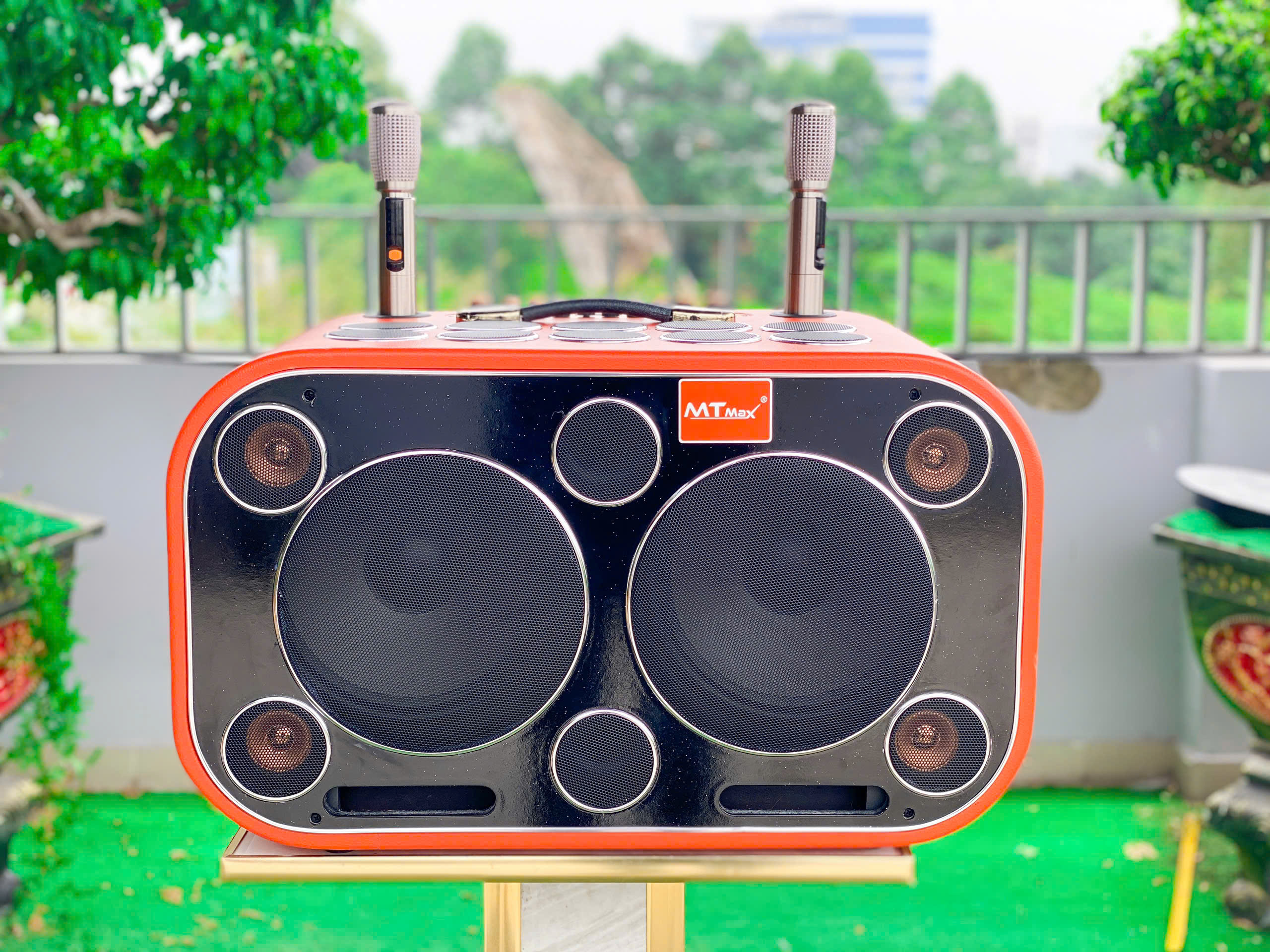 Loa Xách Tay K6 28 Đường Tiếng Kraoke, Công Suất Cực Đại Siêu Trầm 900W Mã Lực Bass Cực Mạnh ,28 Loa 2 Bass 25cm Siêu Trầm, Âm Thanh Sáng Ấm, Bluetooth 5.0, AUX, USB, Bộ Xử Lý DSP Echo, Delay, Rever hàng nhập khẩu