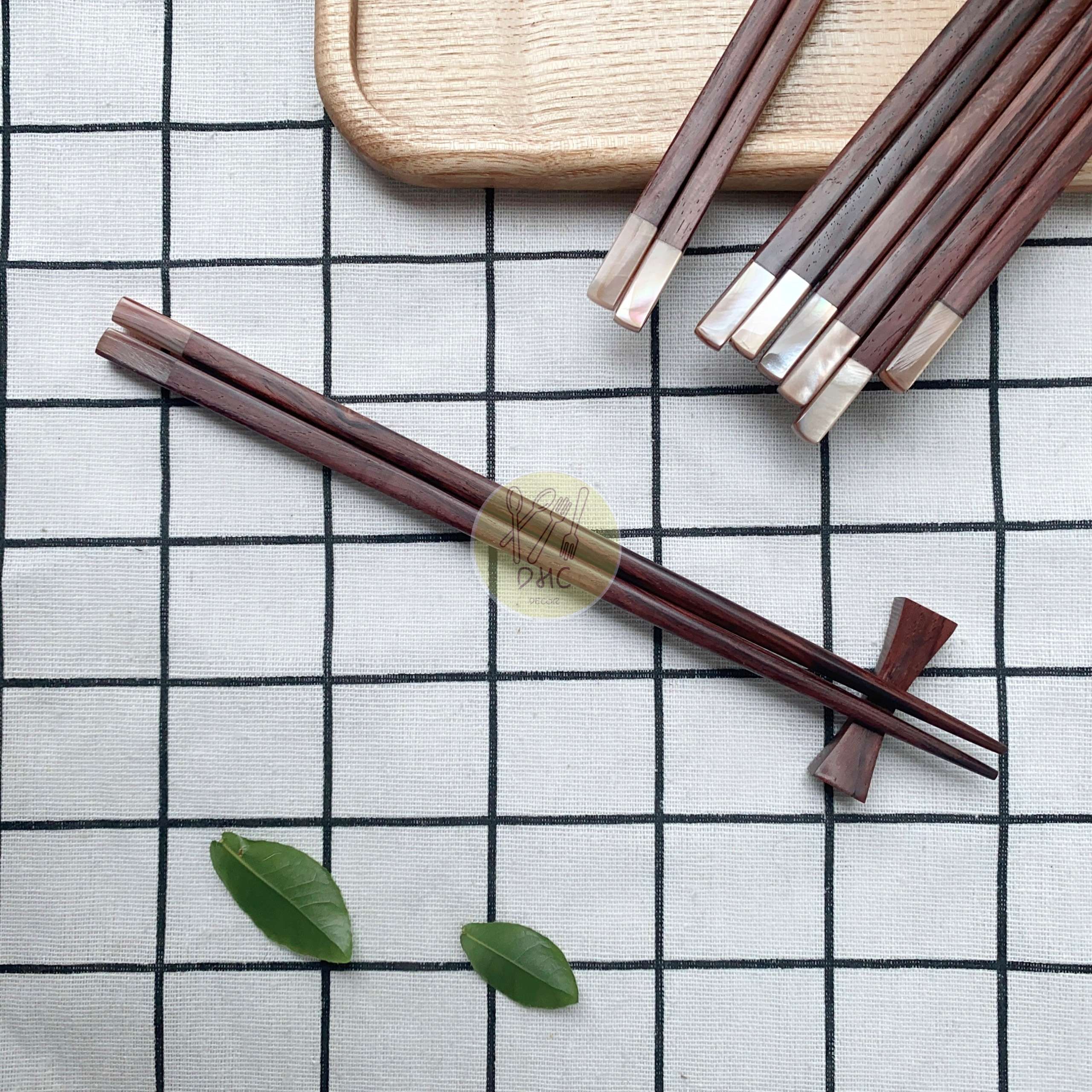 Đũa gỗ Trắc vuông 23,5cm - Đầu gắn xà cừ - Đũa gỗ tự nhiên