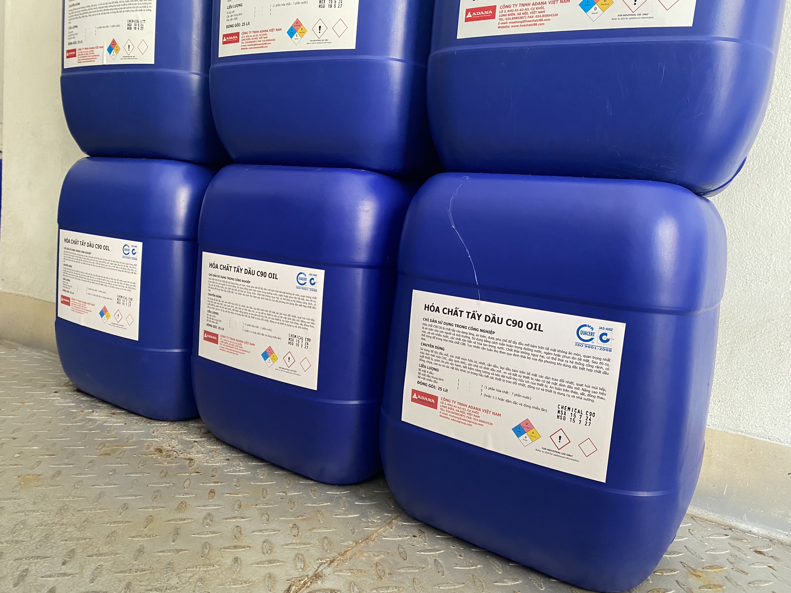 Hóa chất tẩy dầu mỡ máy móc cực mạnh- C90 Oil- công thức vượt trội tẩy siêu sạch, siêu nhanh - an toàn, tiết kiệm