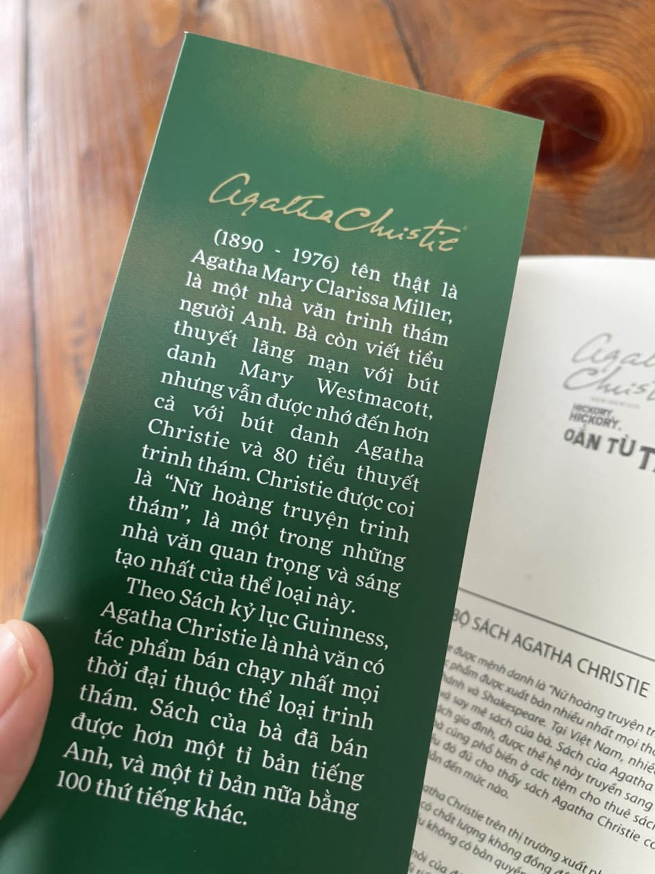Combo 3 cuốn Agatha Christie - HICKORY, HICKORY, OẲN TÙ TÌ, BỘ TỨ và RƯỢU ĐỘC LÓNG LÁNH – NXB Trẻ