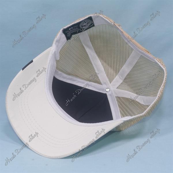Nón kết lưới in con gà trống in chữ Cock phía sau khóa nhựa phía trong và trước có tem vòng đầu 55-58cm - Kem trắng