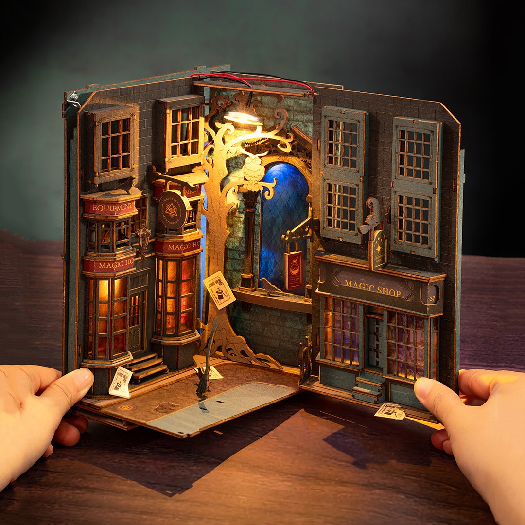 [BẢN QUỐC TẾ TIẾNG ANH] Mô hình nhà DIY Doll House Stories in Books Series TGB01 - TGB04 Book Nook
