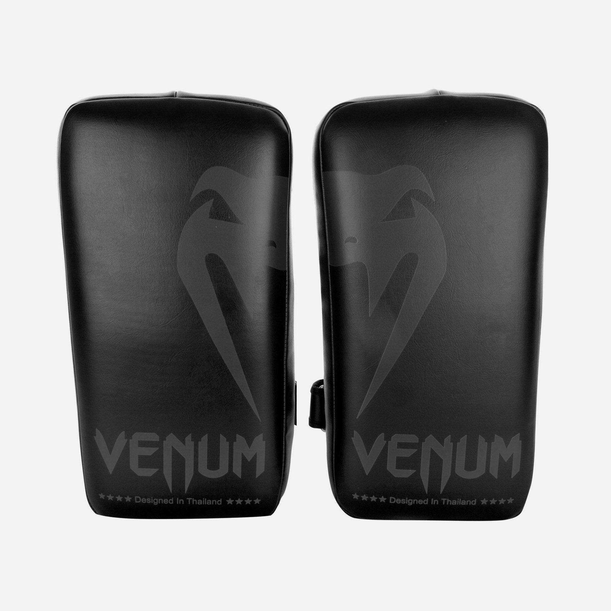 Đích đấm đá tập luyện Venum Giant Kick Pads (Pair)-Black/Black - VENUM-1120-114