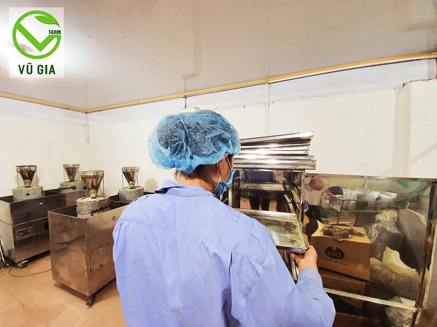 Bột Bạc Hà Sấy Lạnh Nguyên Chất Vũ Gia - Hỗ trợ mụn ở mặt và cả lưng, giảm sưng do mụn, trắng da, tẩy tế bào chết, giảm nhờn, se khít lỗ chân lông
