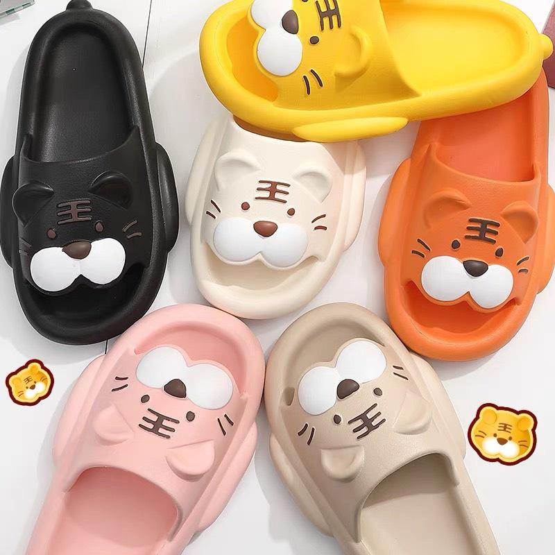 Dép nữ cute đi trong nhà đế siêu êm DL306, Dép bánh mì nữ hình Hổ Little Tiger dễ thương chống trơn trượt 2022 iDÉP