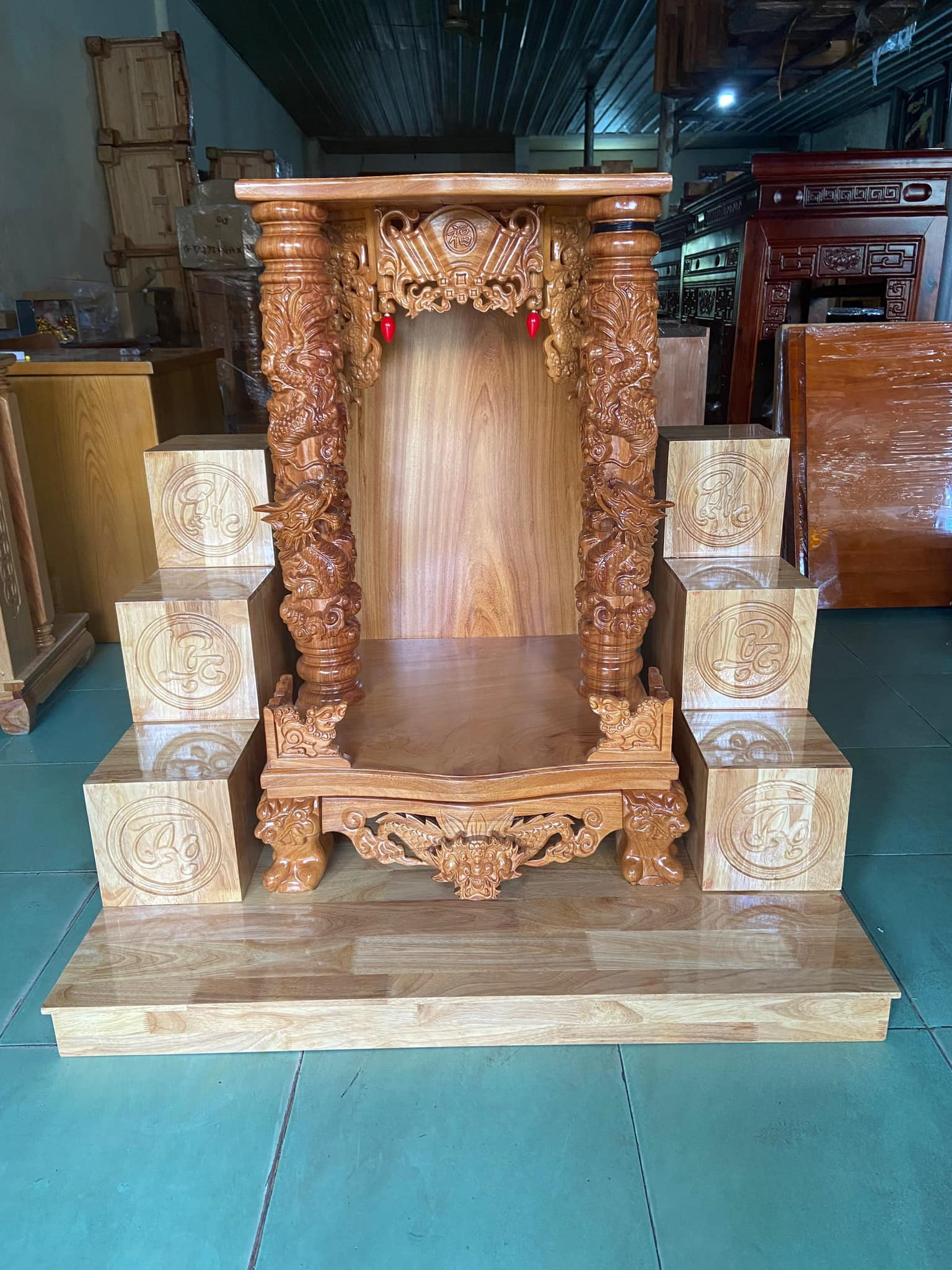 Bục tam cấp bàn thờ thần tài chạm khắc PHÚC LỘC THỌ