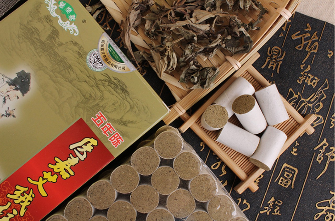 Hộp 108 viên ngải đoạn cao cấp 10 năm.Ngải nhung nguyên chất dùng hơ đốt cứu ngải trong châm cứu, các dụng cụ đông y