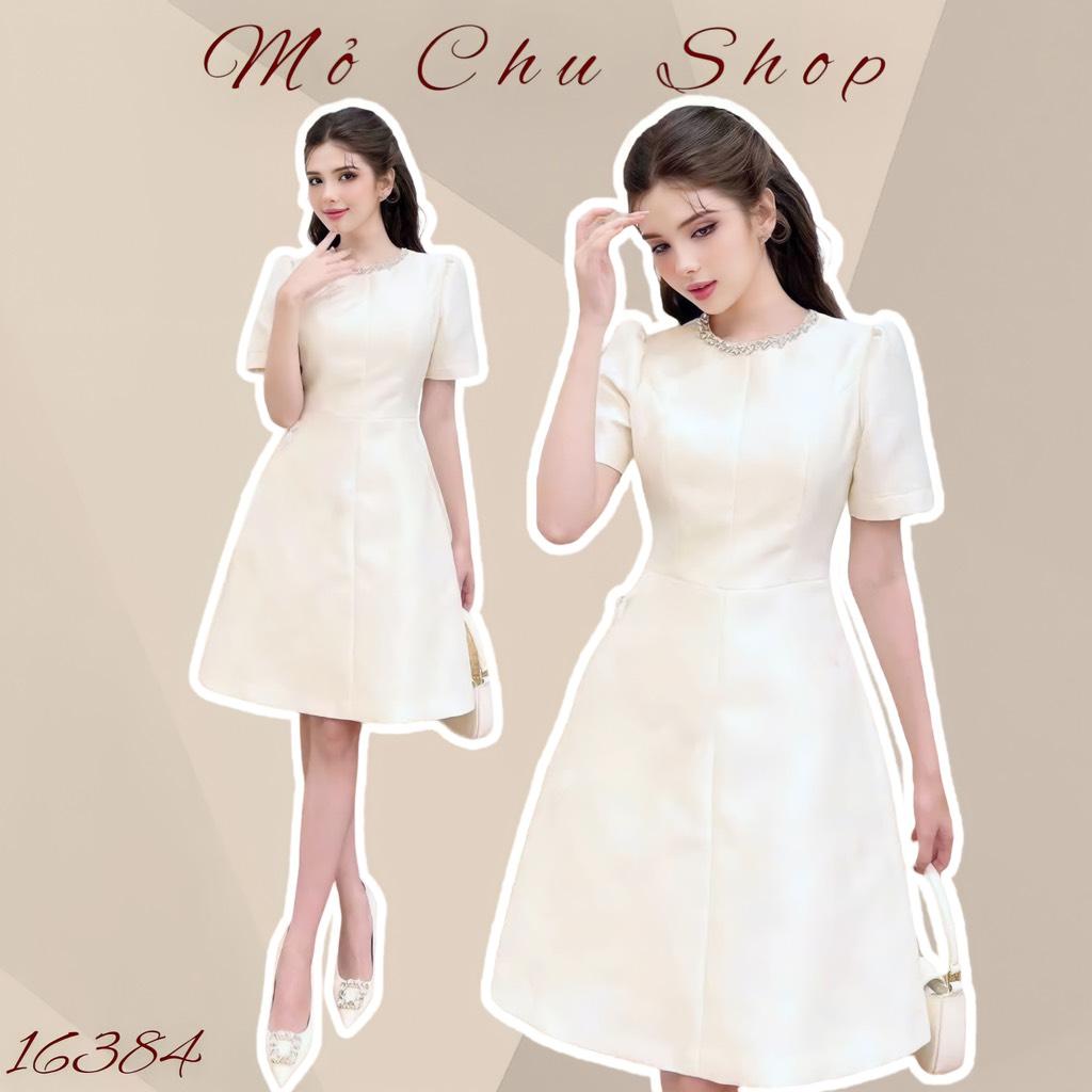 Đầm xòe đính đá cổ tròn