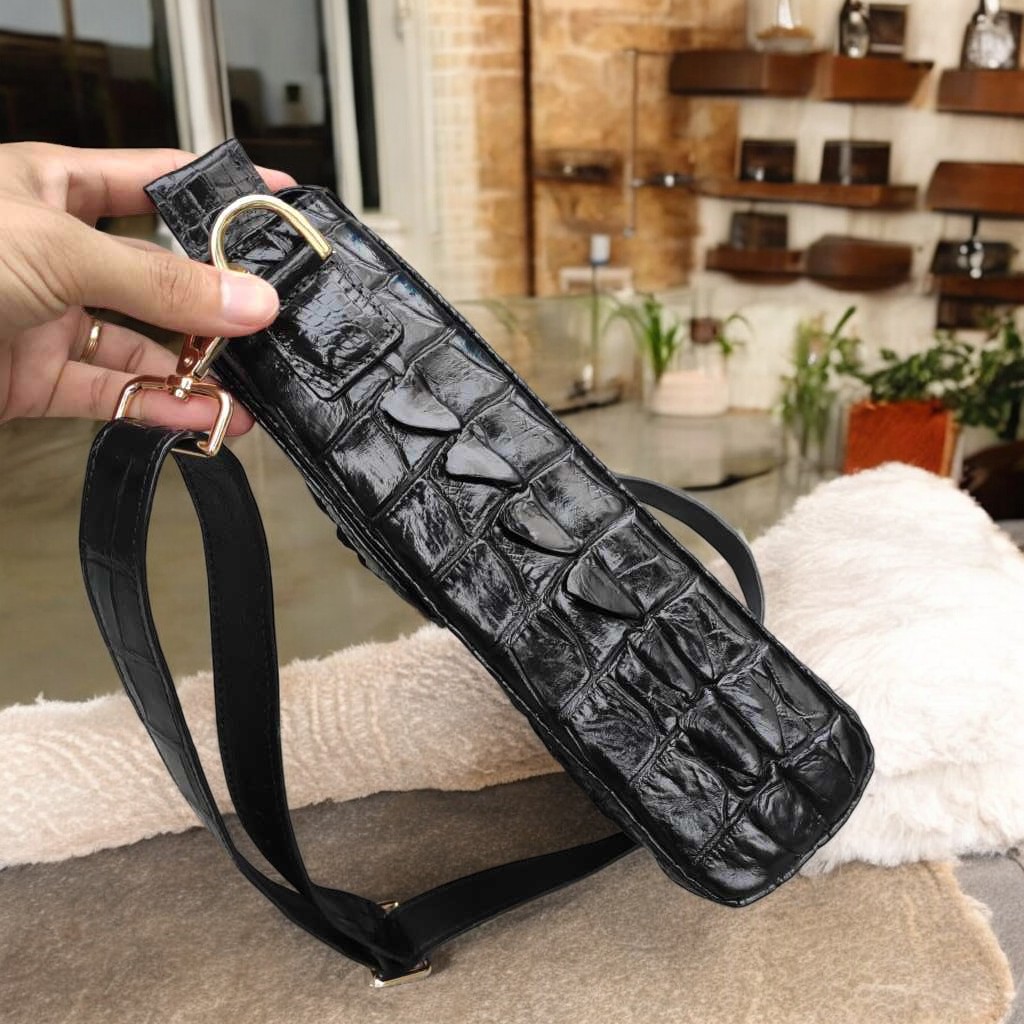 Túi đeo chéo nam. Gù gai cá sấu Đen quý phái!