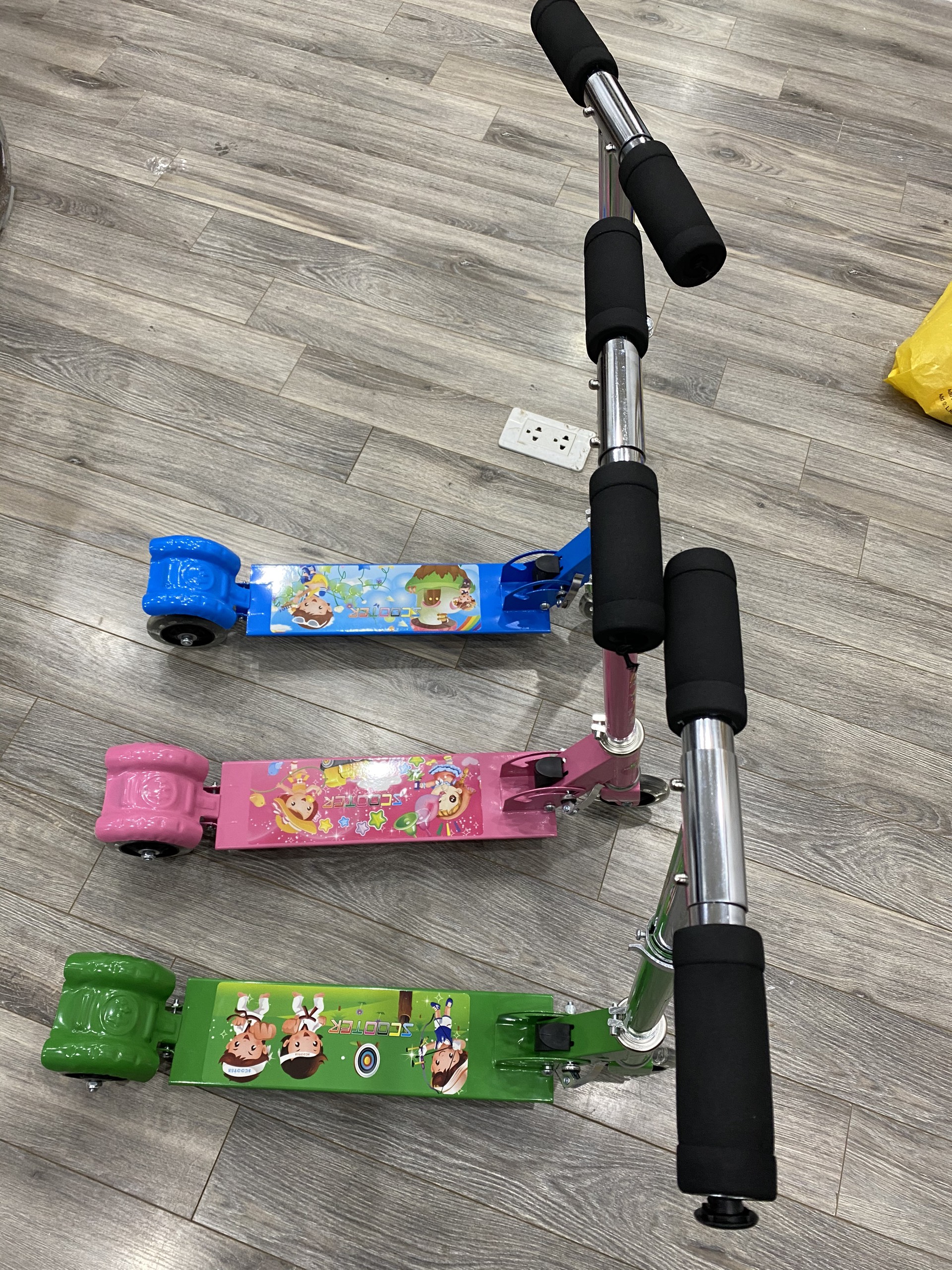 Xe Scooter Cho Bé Centosy 951 Dành Cho Bé Dưới 40Kg, Có Bánh Phát Sáng, Điều Chỉnh Được Chiều Cao