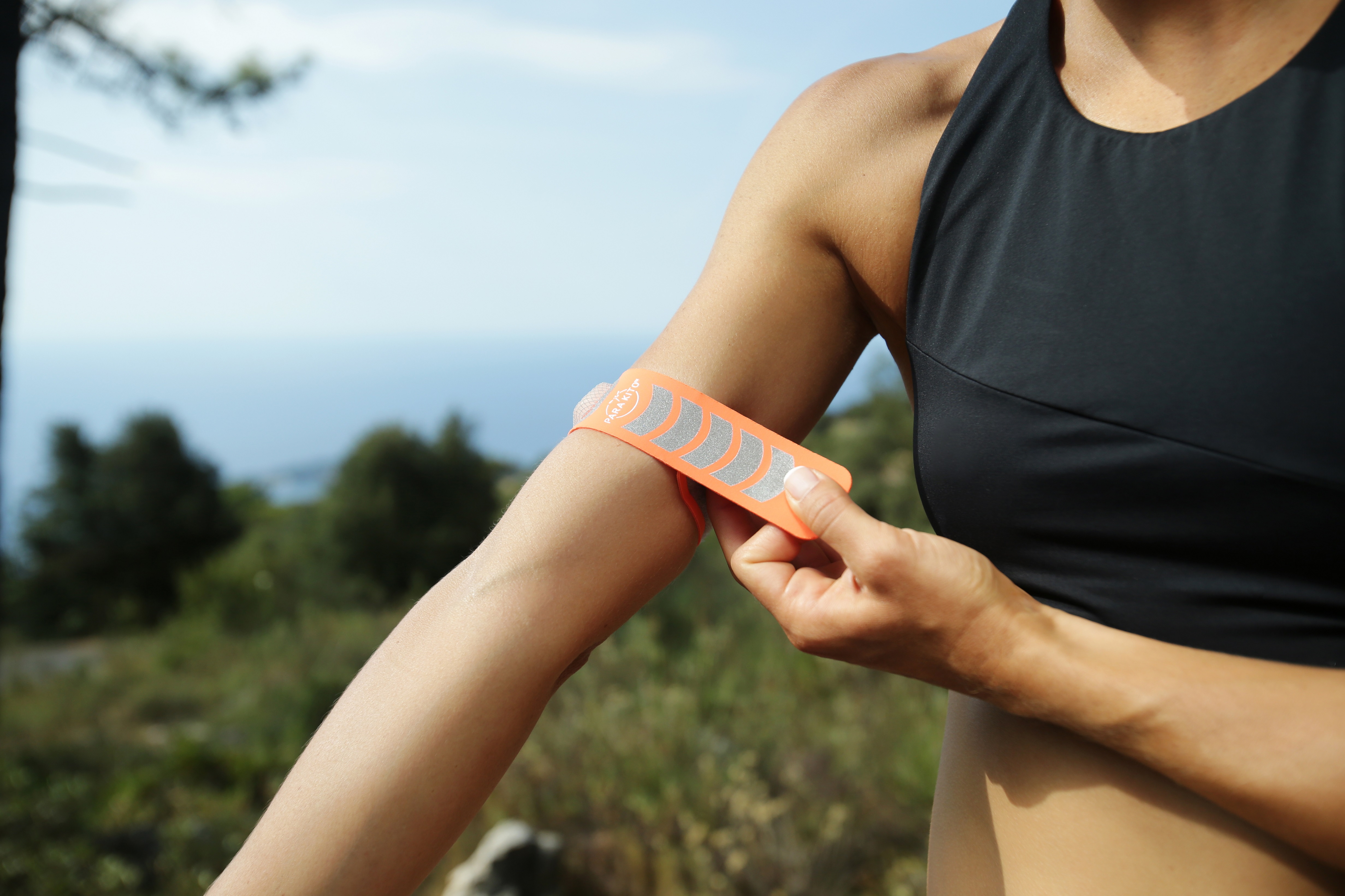 Sản phẩm Chống muỗi PARA’KITO™ kèm vòng đeo tay thể thao cá tính Màu Cam / Sport Band Orange