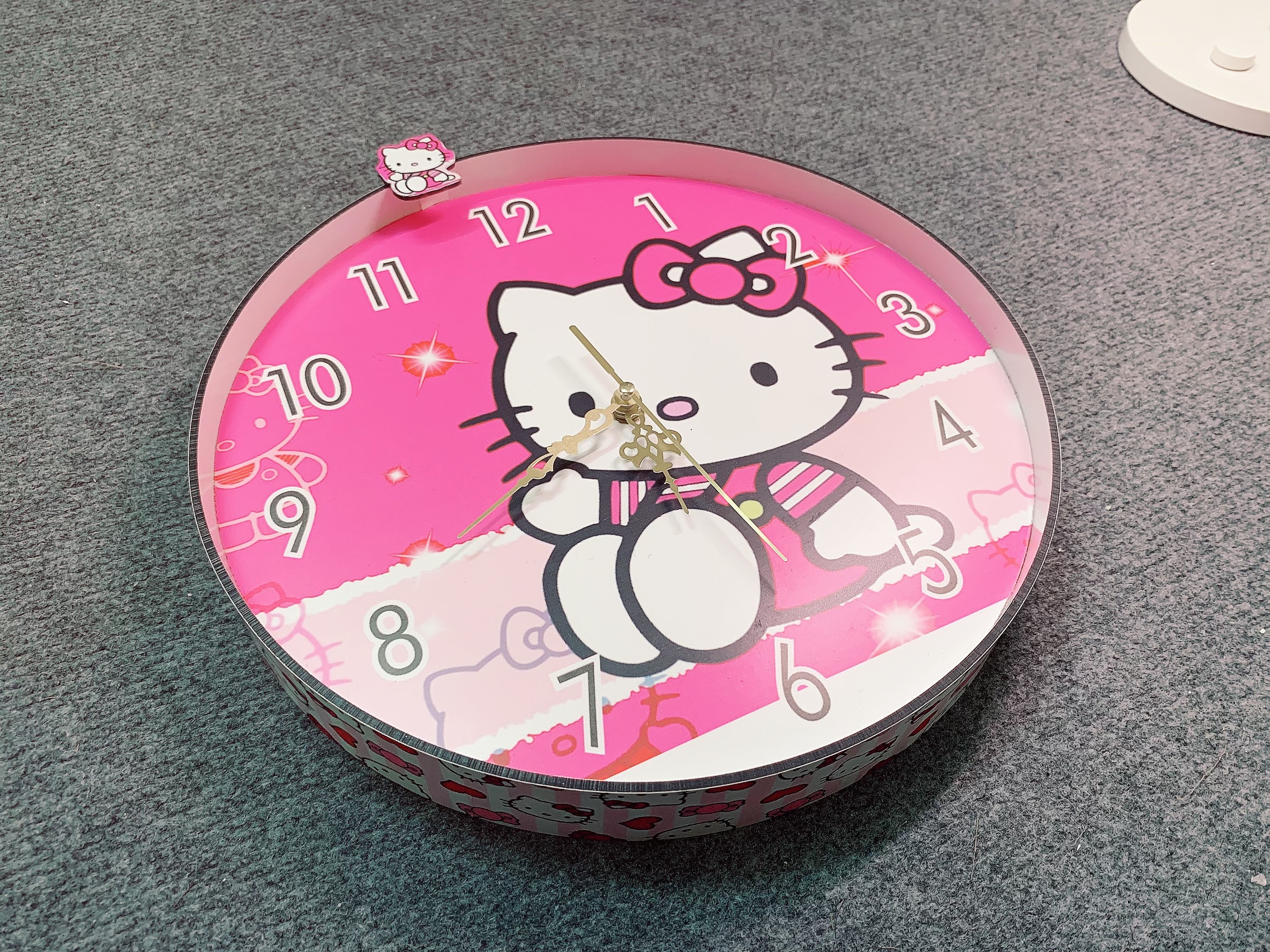 Đồng hồ treo tường độc đáo HELLO KITTY hồng, kim trôi, không gây tiếng ồn, sản xuất thủ công