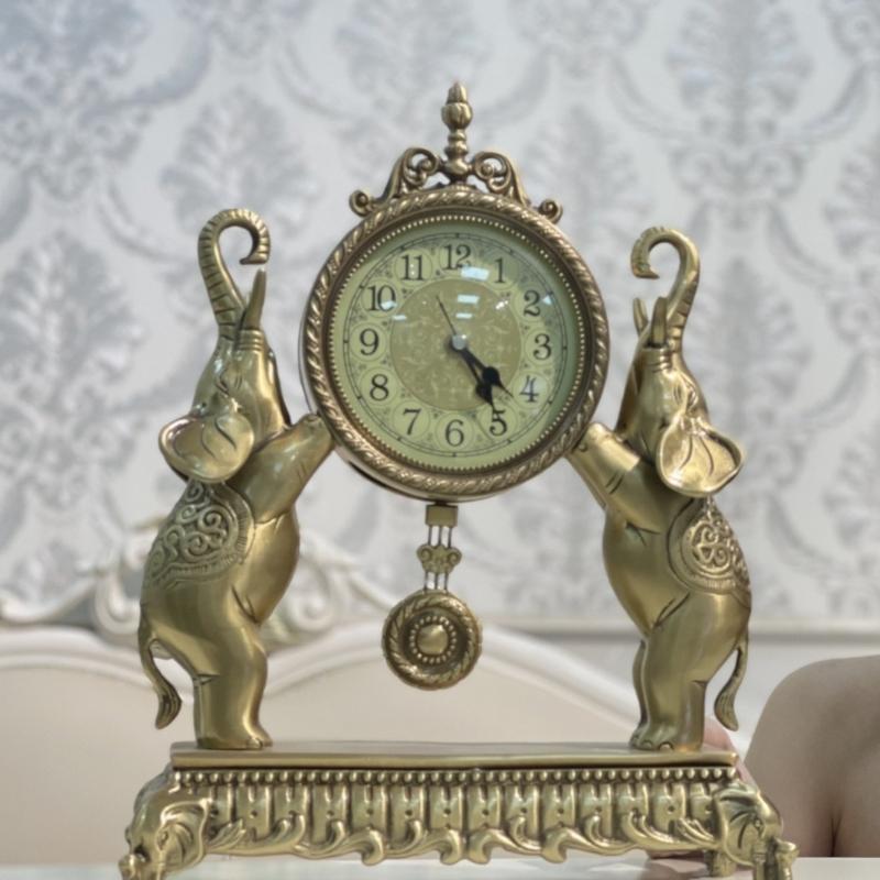 Đồng hồ để bàn Chất Liệu thuần đồng mặt kính cao cấp - Đồng hồ để bàn cổ điển đẹp sang trọng kích thước  31 x 13 x 39cm để kệ tủ trang trí phòng khách nhà ở.
