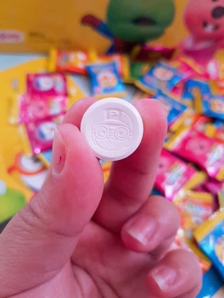 Kẹo bổ sung vitamin C&D Pororo hộp 300gr 25 vỉ hương đào thơm ngon