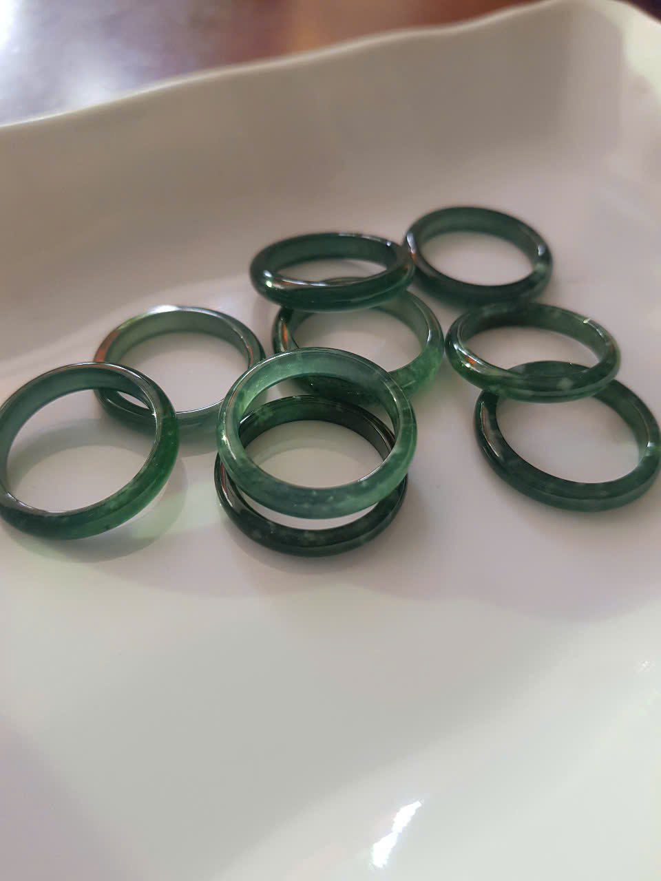 Chiếc Nhẫn nữ mới đá cẩm thạch xanh lam ngọc tự nhiên  Nhẫn bản nhỏ Ni 16mm x cao 3mm  x dầy 2mm màu xanh nhẹ nhàng đều xuất sắc đem lại may mắn tài lộc rẻ đẹp dành cho các Chị em nữ đeo tay ngón bất kỳ nhẫn 16mm ạ