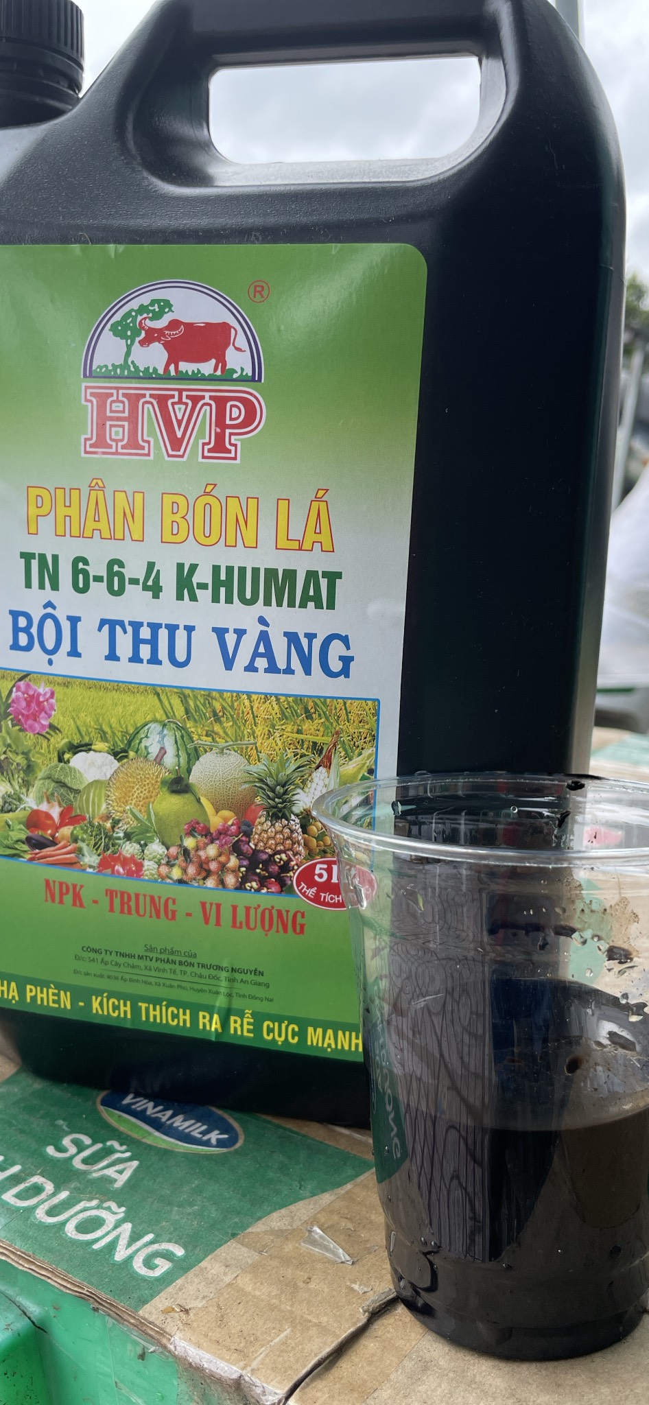 Phân bón lá HVP 6-6-4 K-Humat trung vi lượng Bội thu vàng chia lọ 1 lít