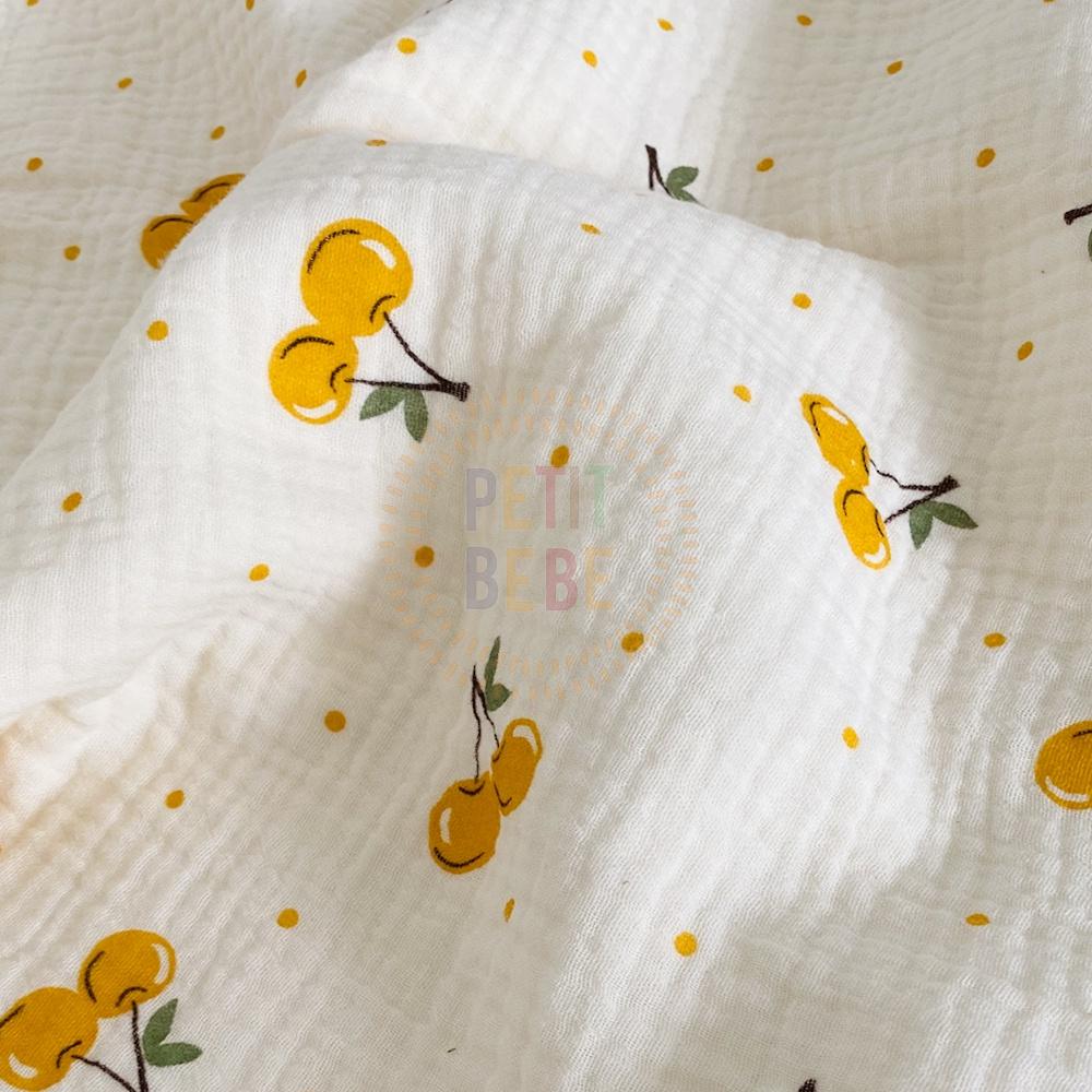 Bộ 4 tấm quây cũi cho bé PETIT BEBE vải muslin họa tiết cherry vàng êm ái an toàn