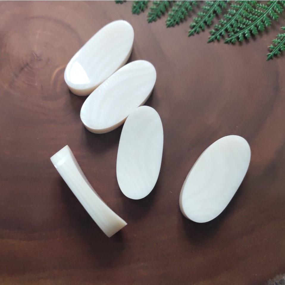 Gác Trai Oval Dài Trắng Thiết Kế Tinh Xảo, Dùng Trong Nhà Hàng, Khách Sạn, Gác Đũa Dùng Trong Gia Đình