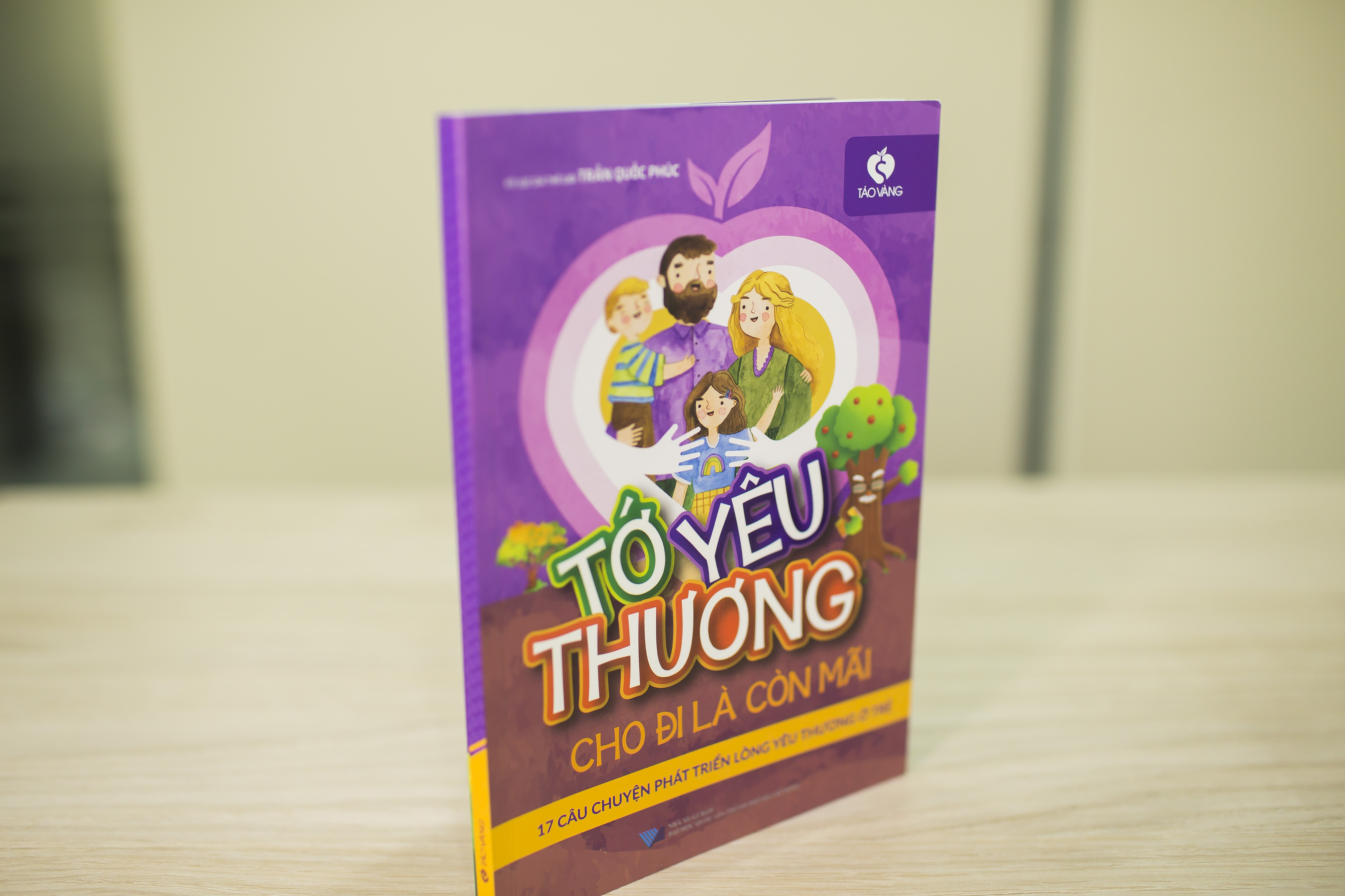 Sách Cho Bé 3 Tuổi Đến 12 Tuổi TÁO VÀNG Tớ Yêu Thương Phát Triển Lòng Yêu Thương Của Trẻ