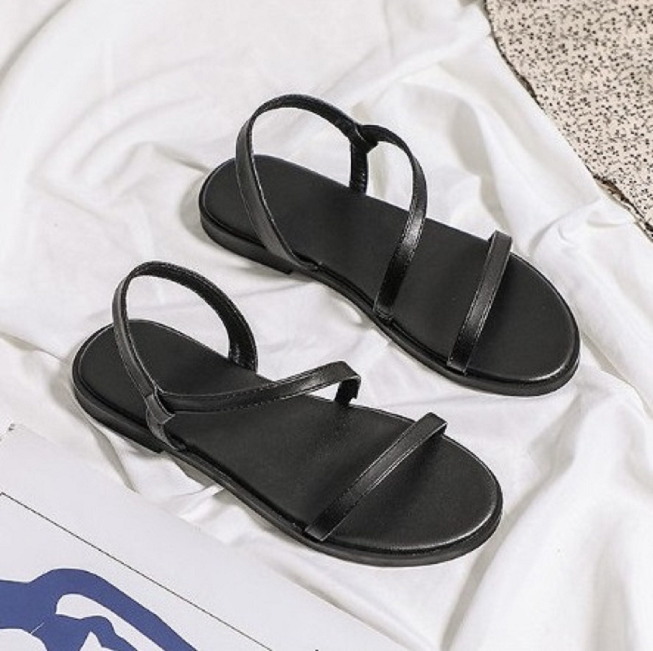 Giày sandal đế phẳng mũi tròn thiết kế quai đan thoải mái thời trang cho nữ mã KDS37