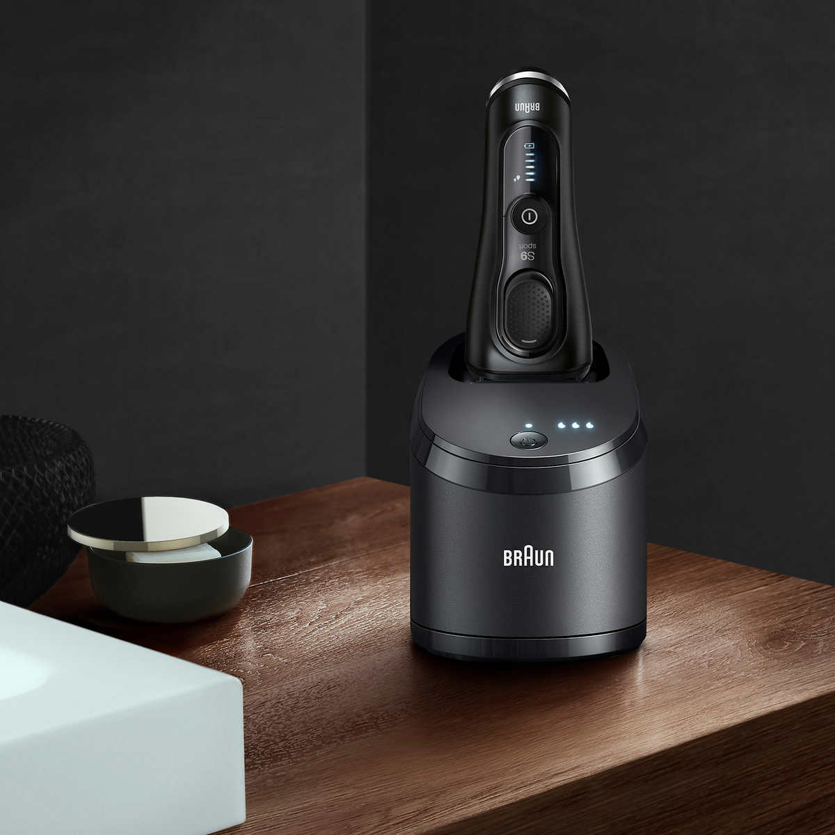 Máy cạo râu điện cao cấp Braun Series 9 9310cc Black