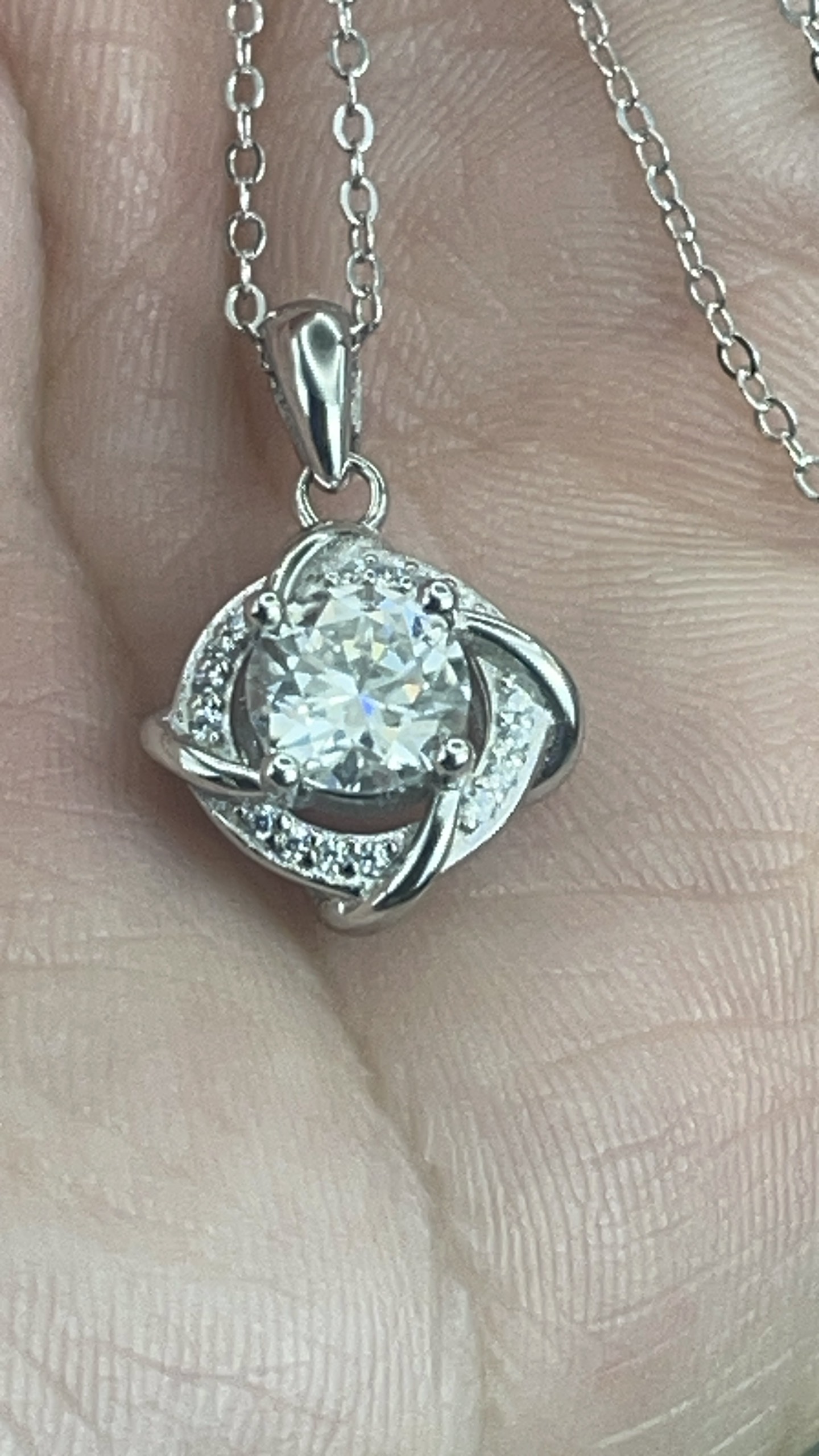 Dây chuyền Moissanite 1ct  Kim Cương nhân tạo và Bạc 925 xi Bạch Kim N1138