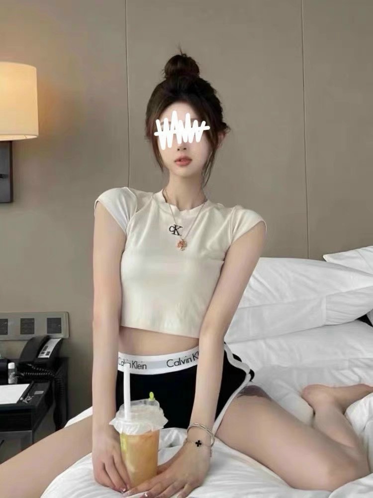 ÁO THUN CK NỮ CỘC TAY CỰC HOT TỪ 35-65KG DÀNH CHO NỮ
