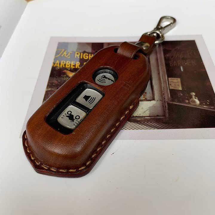 Bao da chìa khóa SH - màu nâu - sản phẩm handmade DT379
