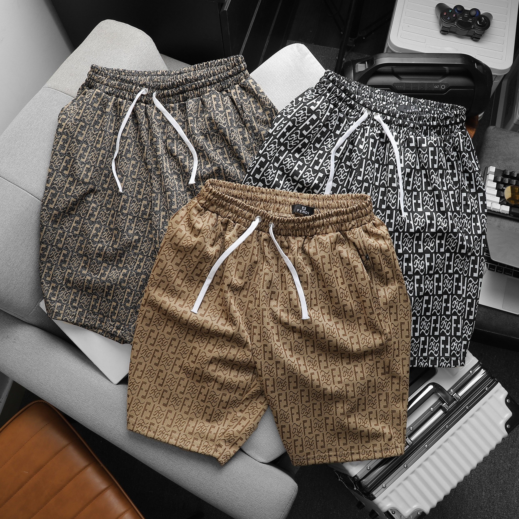 Quần short thể thao chất Umi dập họa tiết, Quần đùi nam mặc nhà, đi chơi, dạo phối phong cách