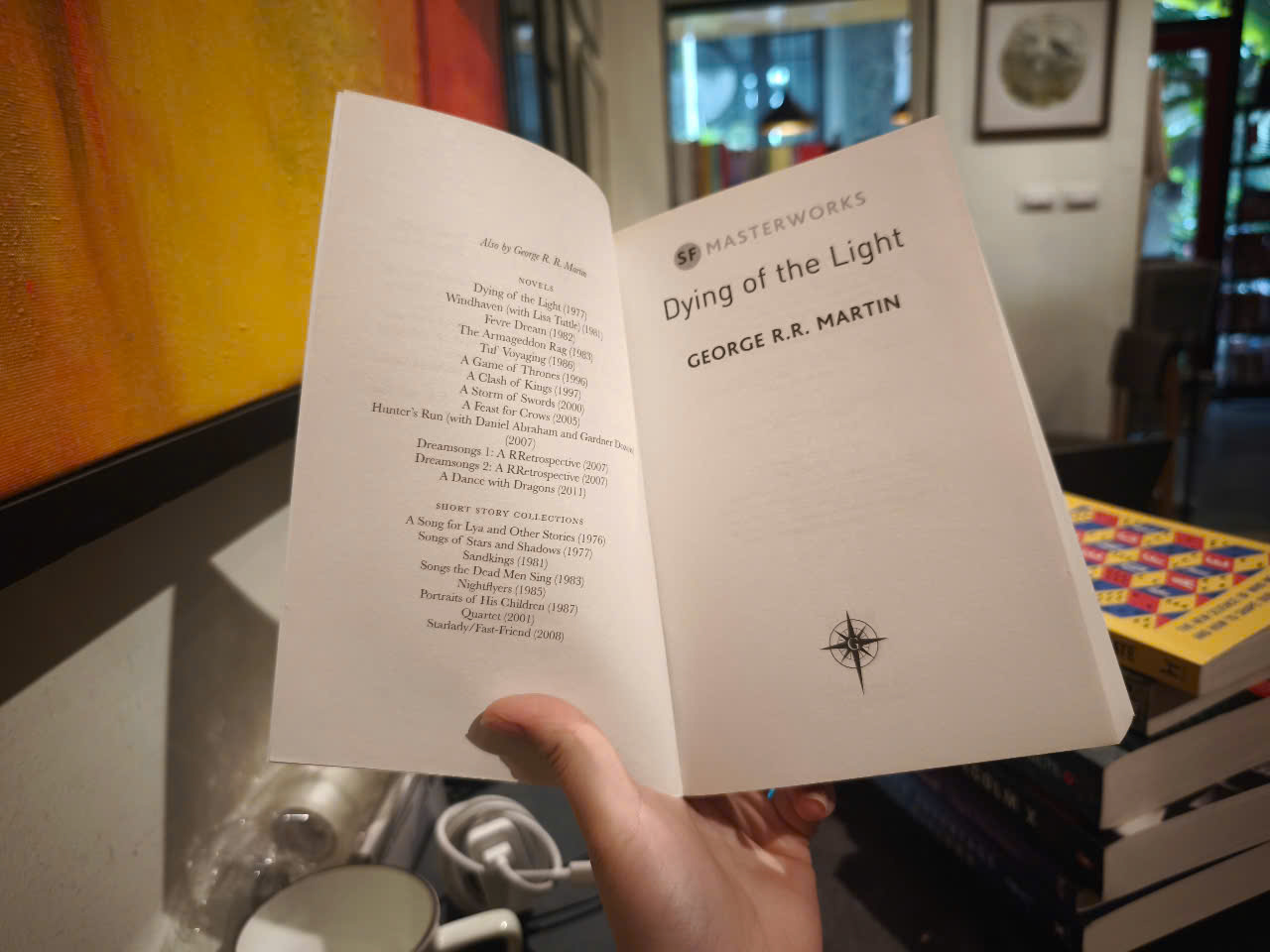 Sách - SF Masterworks Dying of the Light by George R R Martin - Sci_Fi - Fantasy/ Khoa học viễn tưởng/ English Book